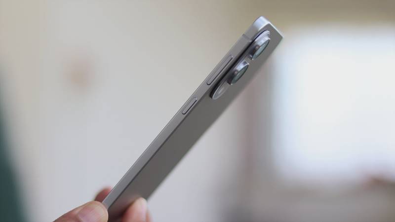 갤럭시 S25 엣지 초슬림 디자인